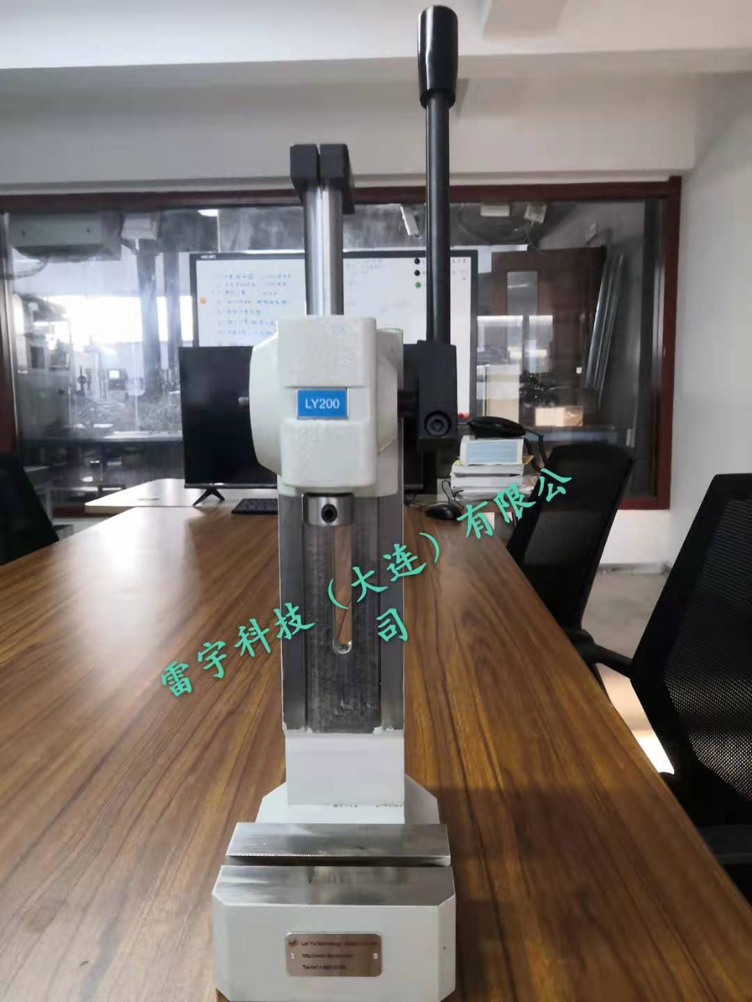 手动压机（不带自锁）型号：LY202